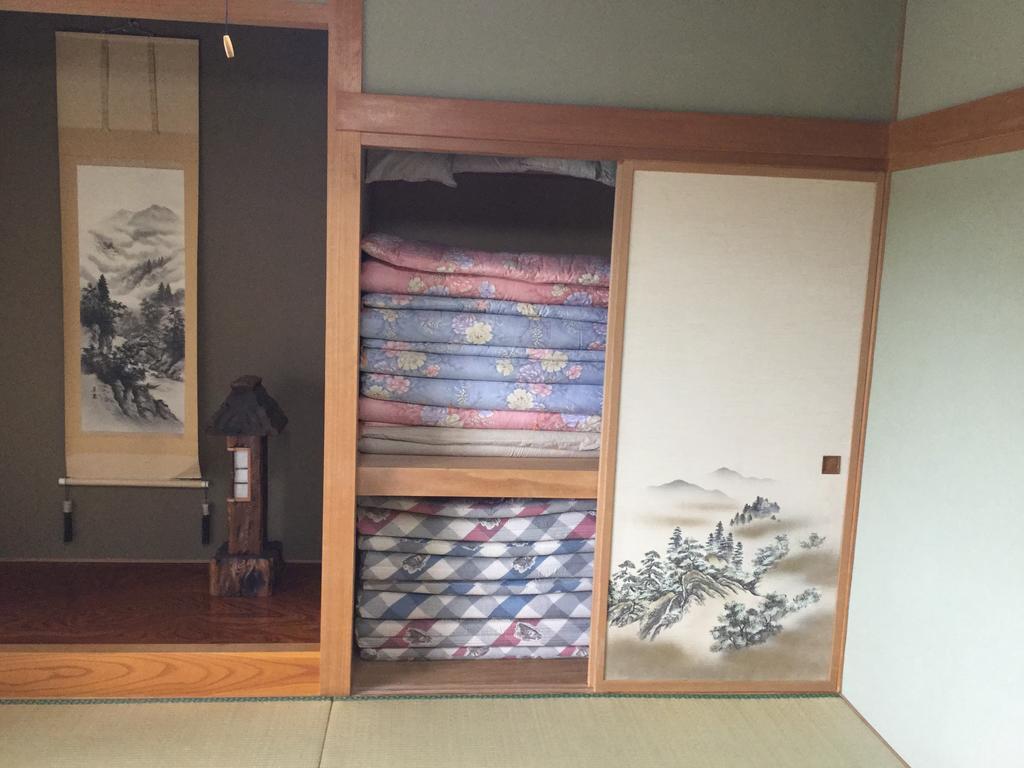 Hotel Natsumi no Sato Biei Camera foto